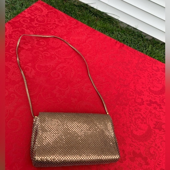 Vintage Bueno purse metallic mesh overlay snap‎ button closure - Picture 4 of 10